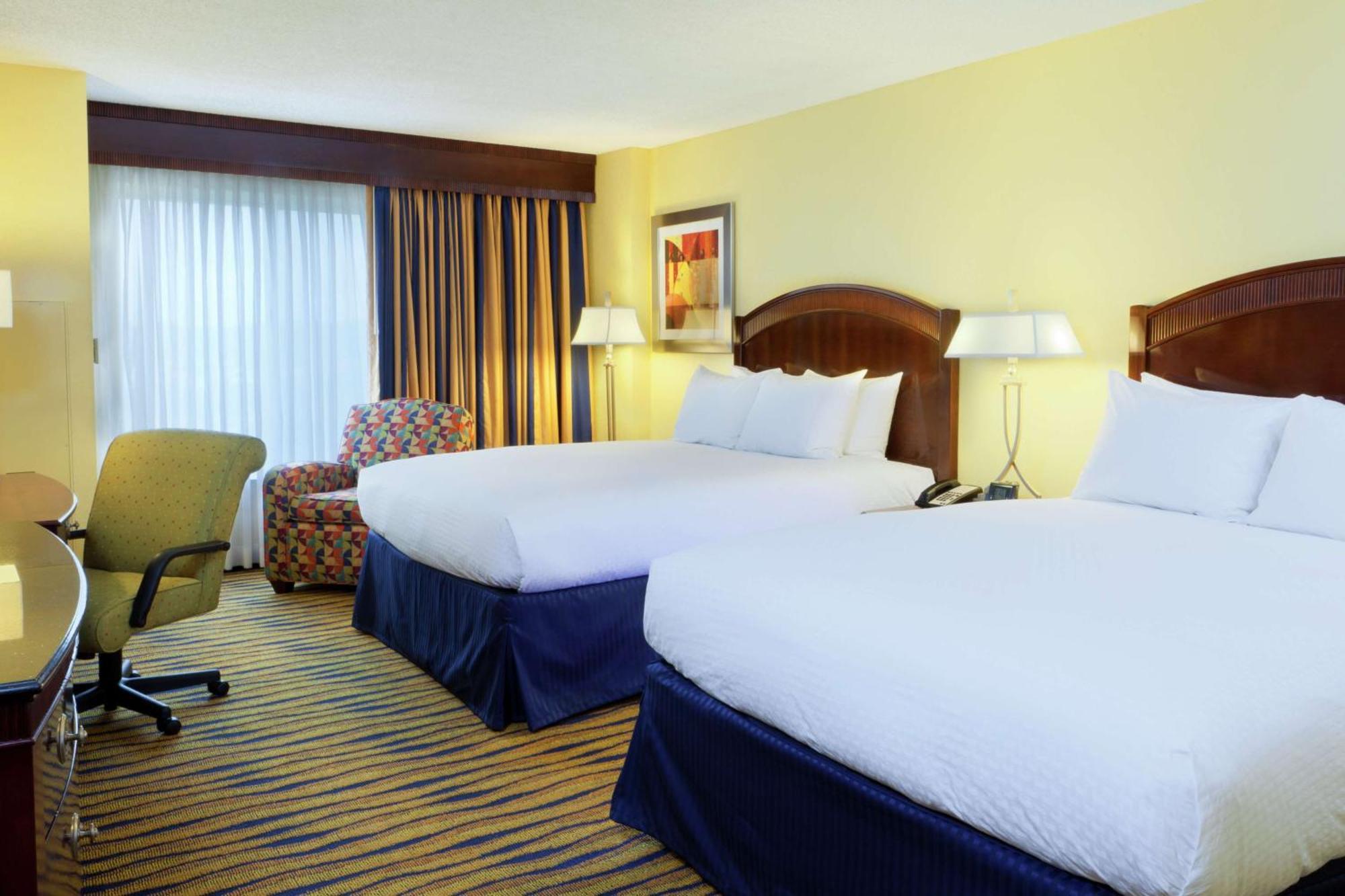Doubletree By Hilton Greensboro Ngoại thất bức ảnh
