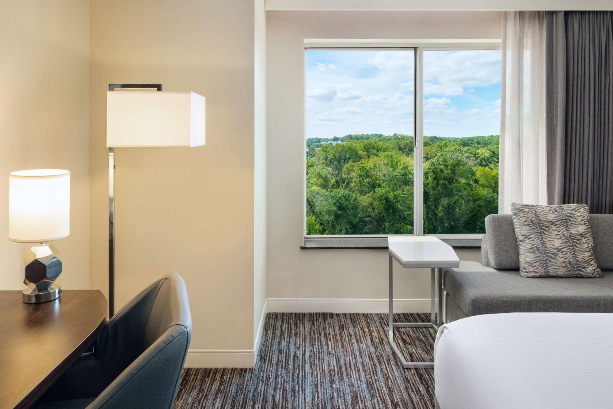 Doubletree By Hilton Greensboro Ngoại thất bức ảnh